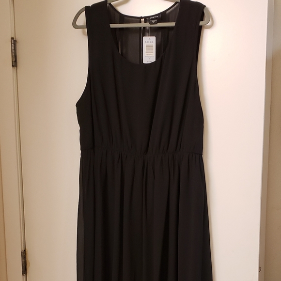 Torrid high low sleeves tank skater dress. - Picture 2 of 11